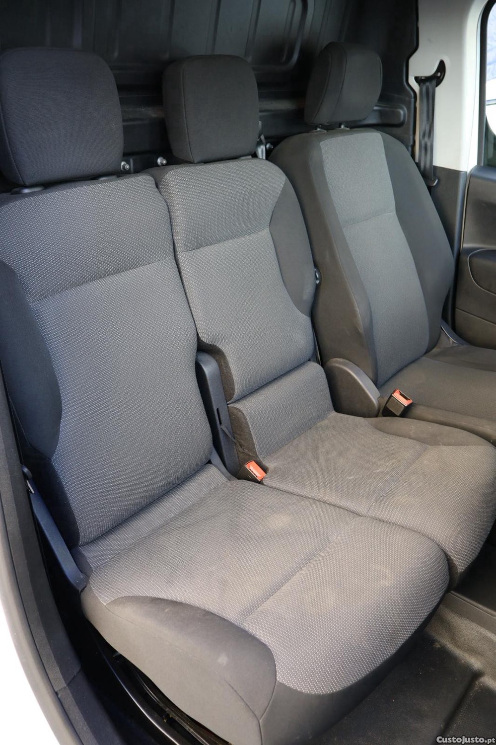 Peugeot Partner 1.5 Hdi 3 Lugares — fotografia 5