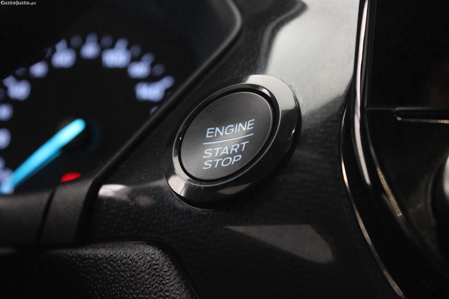Ford Fiesta 1.0 ECOBOOST ST LINE — fotografia 16