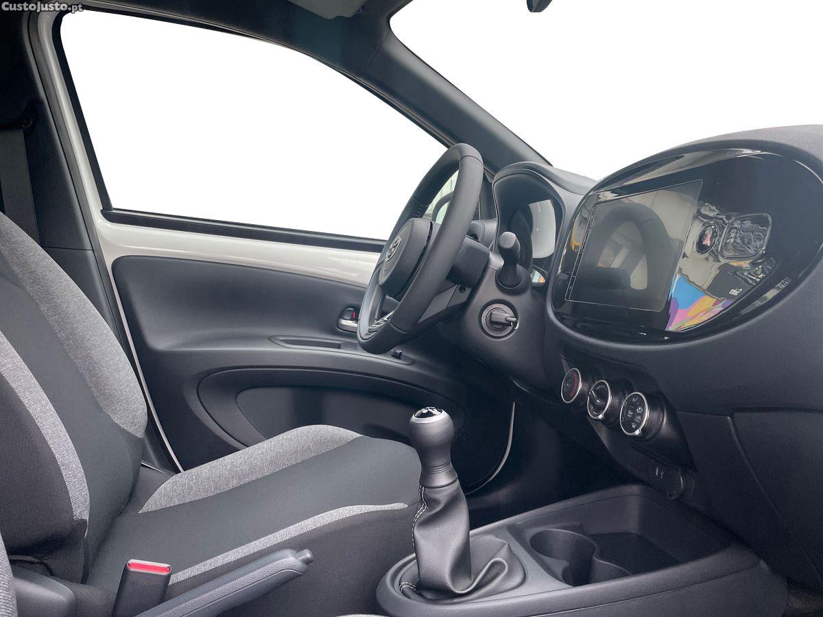 Toyota Aygo X 1.0 Play — fotografia 9