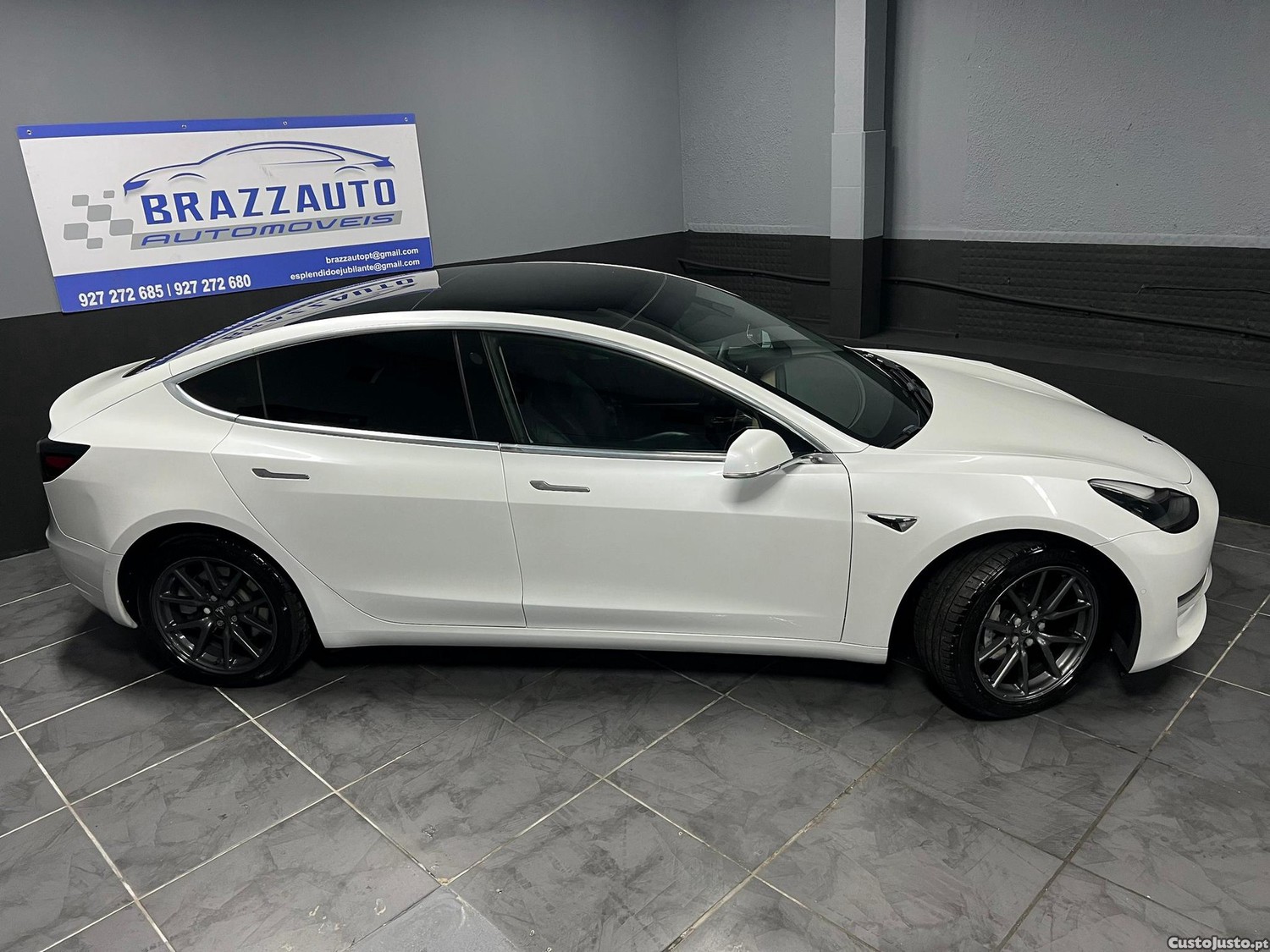 Tesla Model 3 Long-Range Dual Motor AWD — fotografia 27
