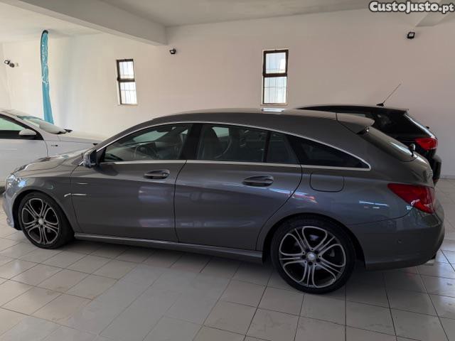 Mercedes-Benz CLA 200 D - 15 foto 2