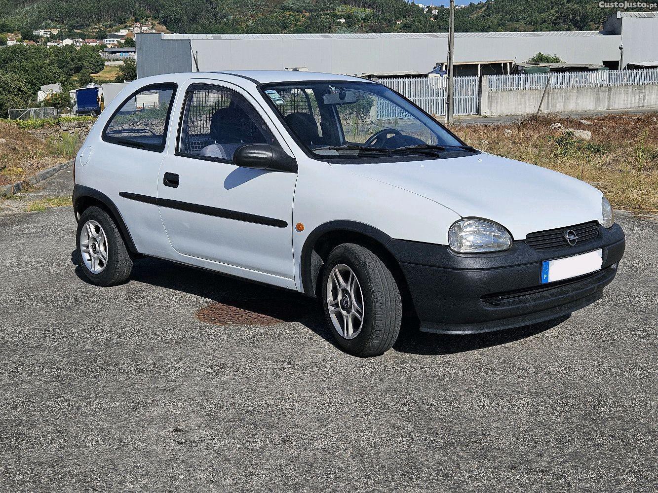 Opel Corsa B 1.7D — photo 2