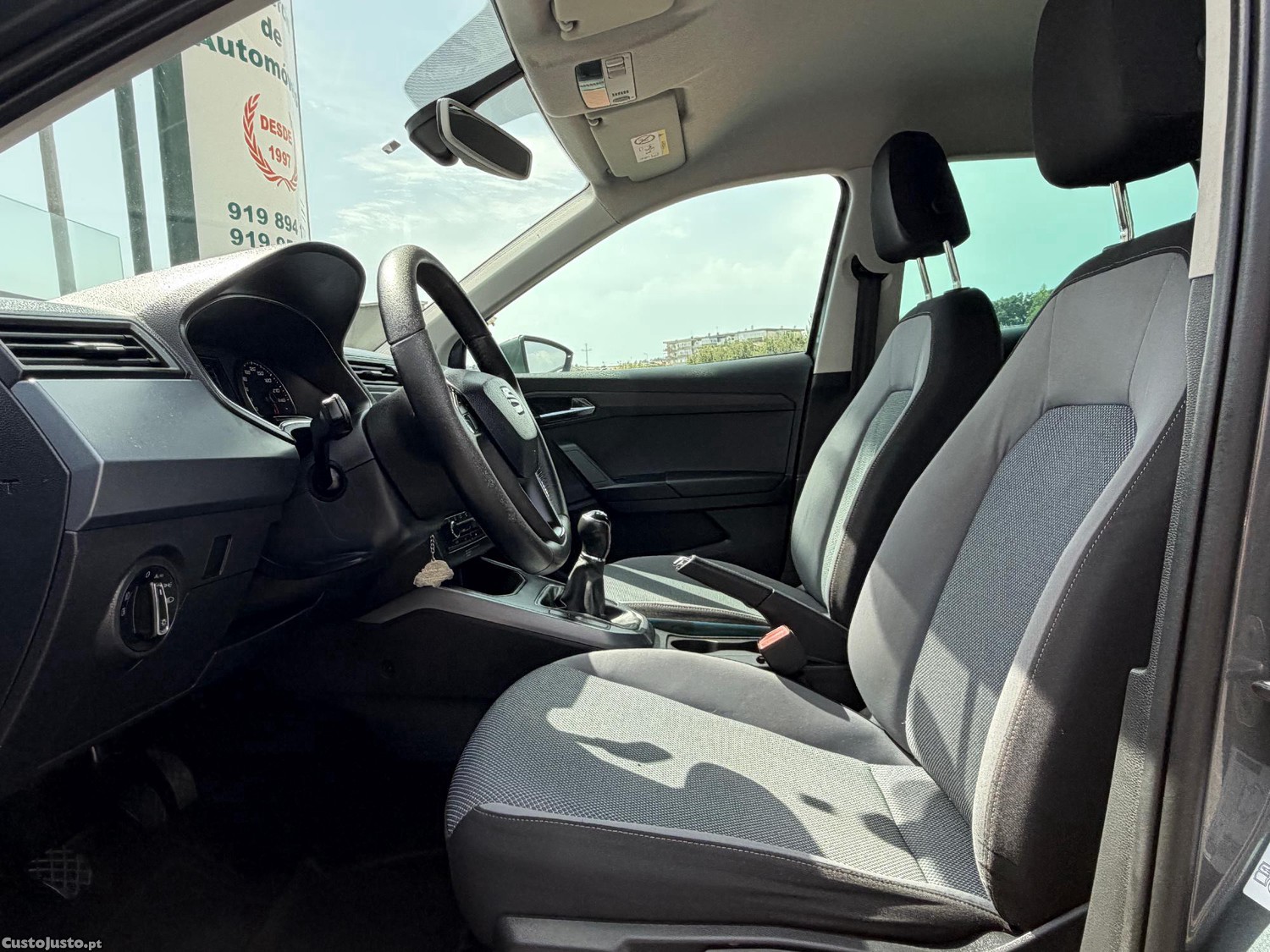 SEAT Arona 1.6TDI Atyle 95cv — fotografia 3