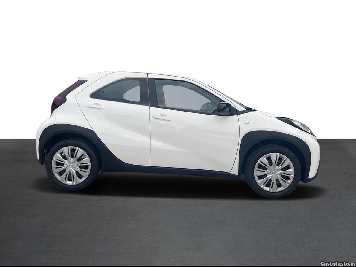 Toyota Aygo X 1.0 Play — fotografia 4