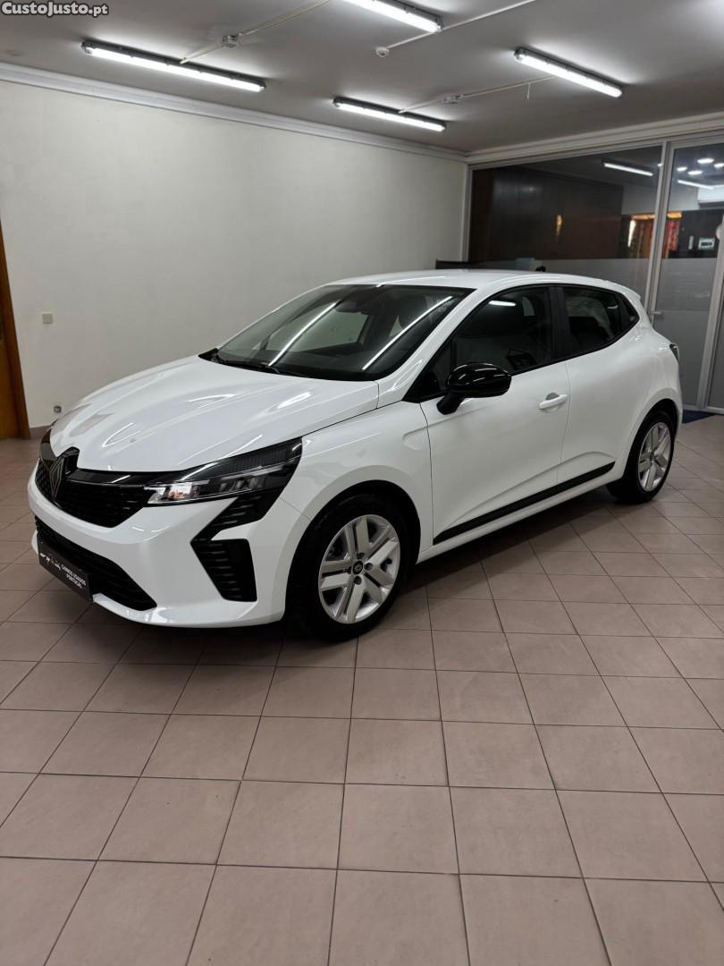 Renault Clio 1.0 TCe Evolution — fotografia 11