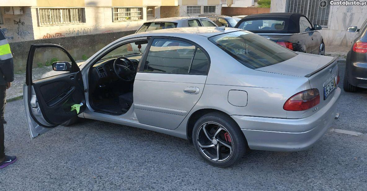 Toyota Avensis TR D4 DIESEL - 01