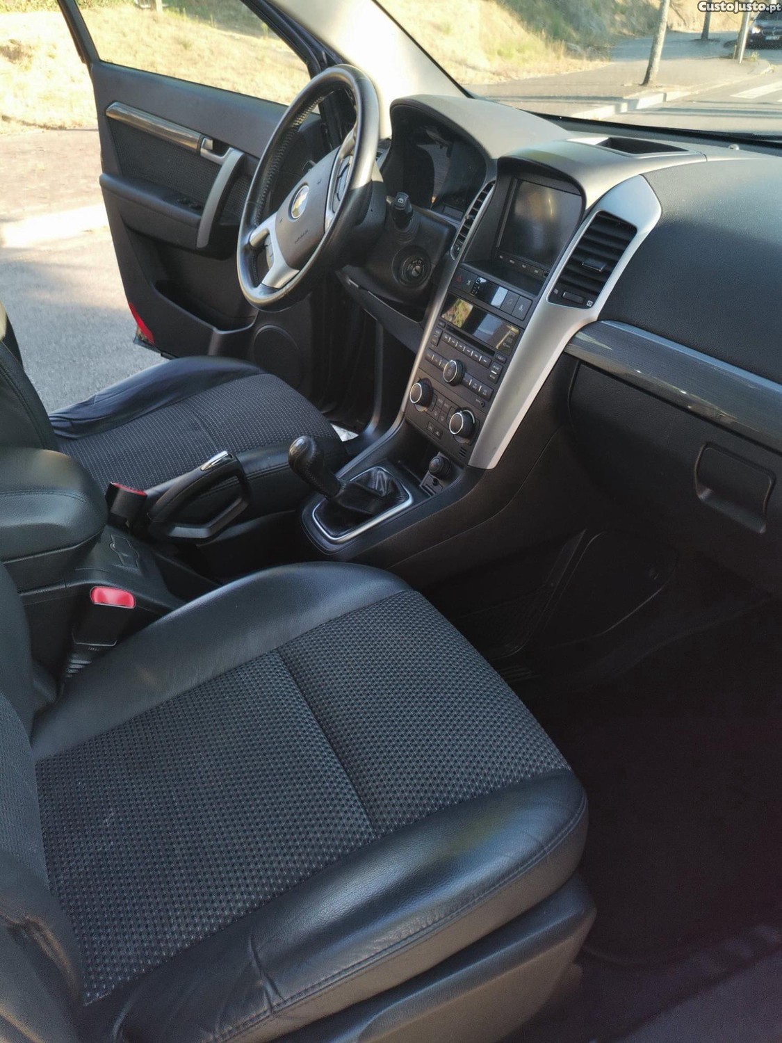 Chevrolet Captiva 2.0  Diesel 7 lugares — photo 4