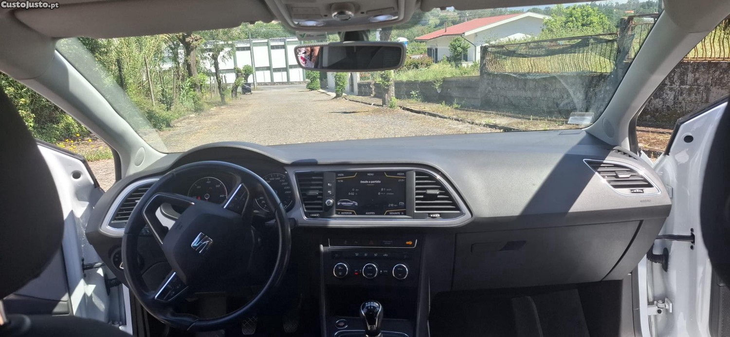 SEAT Leon 1.6 TDI Style S/S — fotografia 4