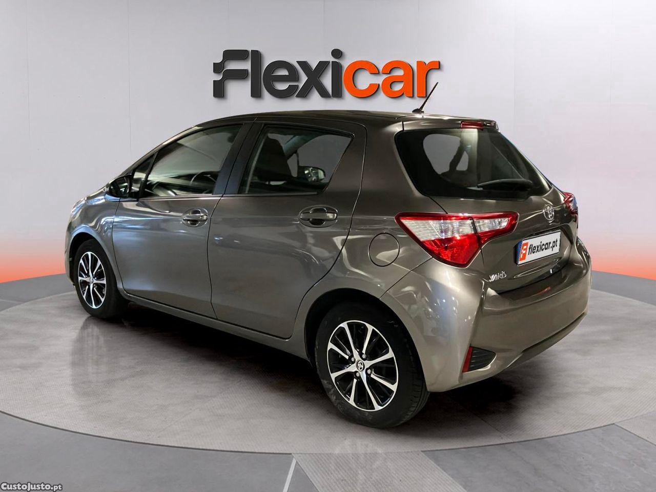 Toyota Yaris 1.0 VVT-i Comfort - 20 — photo 3