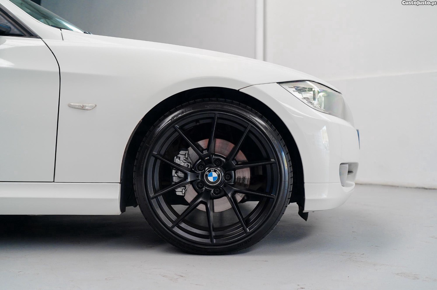 BMW 318 d E91 — fotografia 3