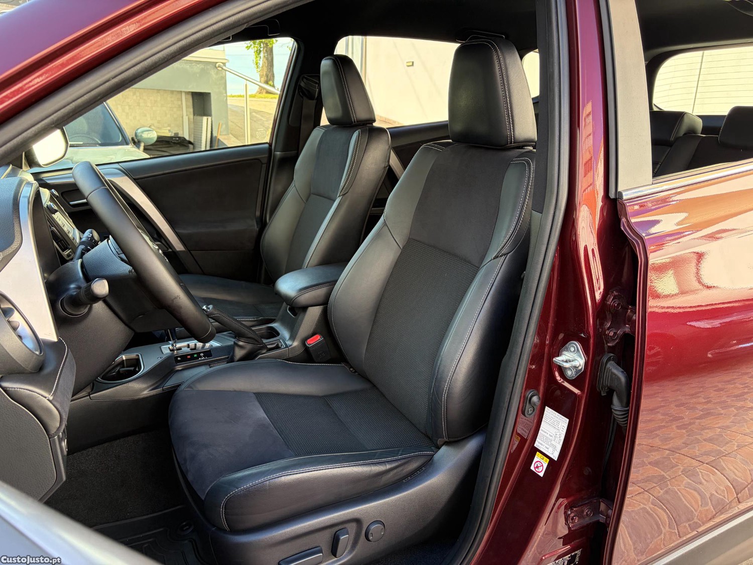 Toyota RAV4 2.5 HSD COMFORT PACK SPORT NACIONAL 1 ÚNICO DONO - 17 — photo 5