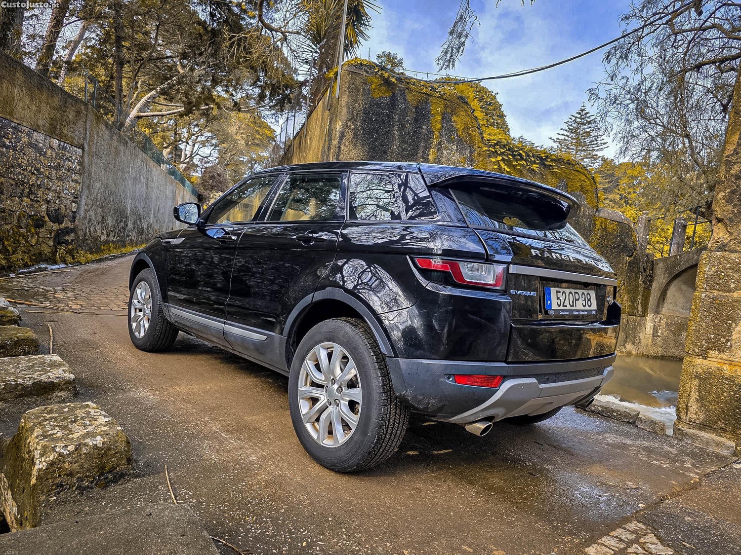 Land Rover Evoque Evoque 2.0 tD4 SE Dynamic — photo 2