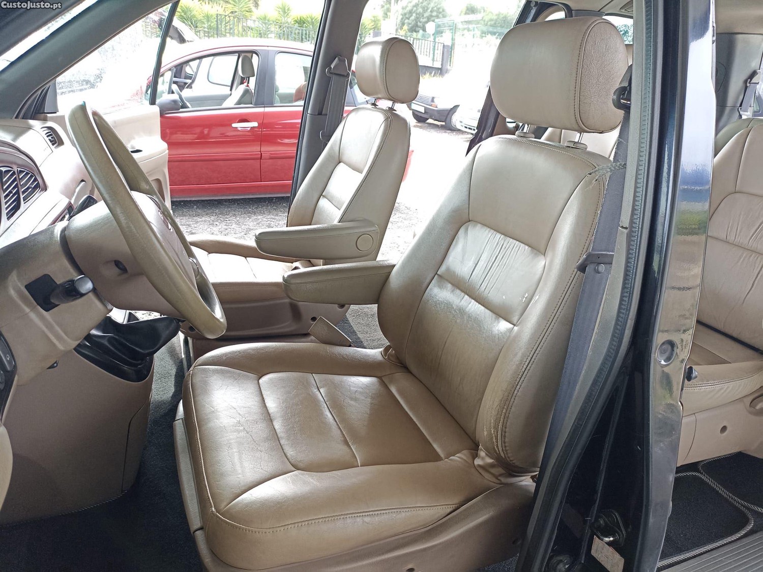 Kia Carnival 2.9 CRDI 7 Lug — fotografia 13
