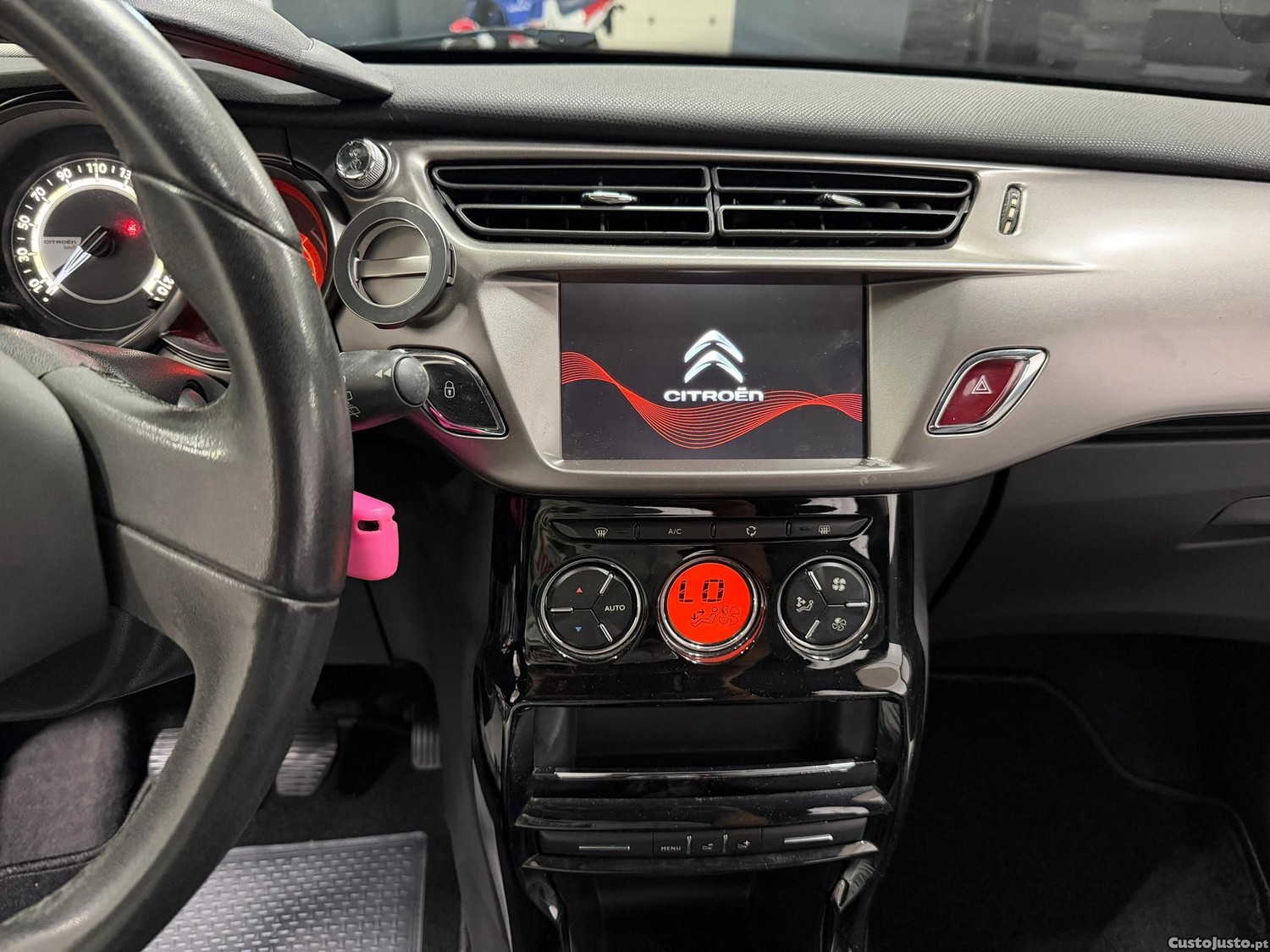 Citroën C3 1.6 BlueHDi Exclusive — fotografia 17