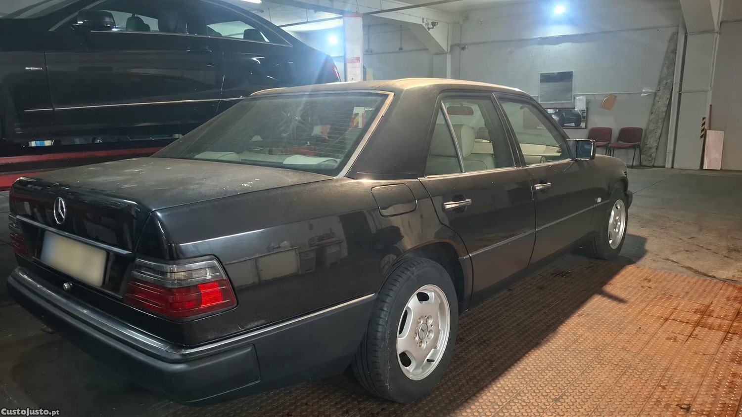 Mercedes-Benz 250 250 D Turbo W124 - 92