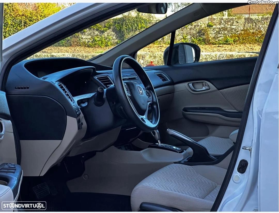 Honda Civic Sedan - 20 — photo 4