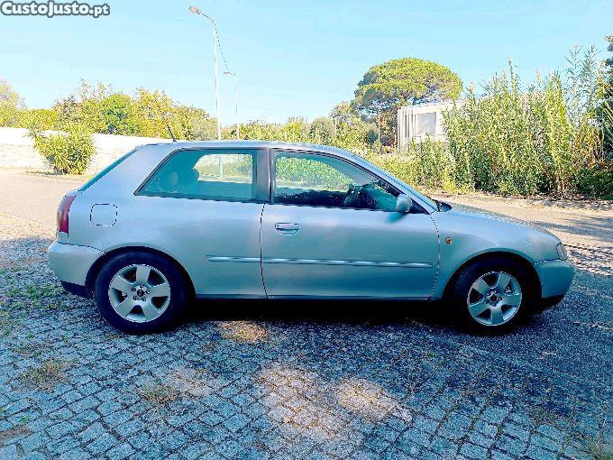 Audi A3 1.9 TDI SPORT 110CV - 99 foto 3