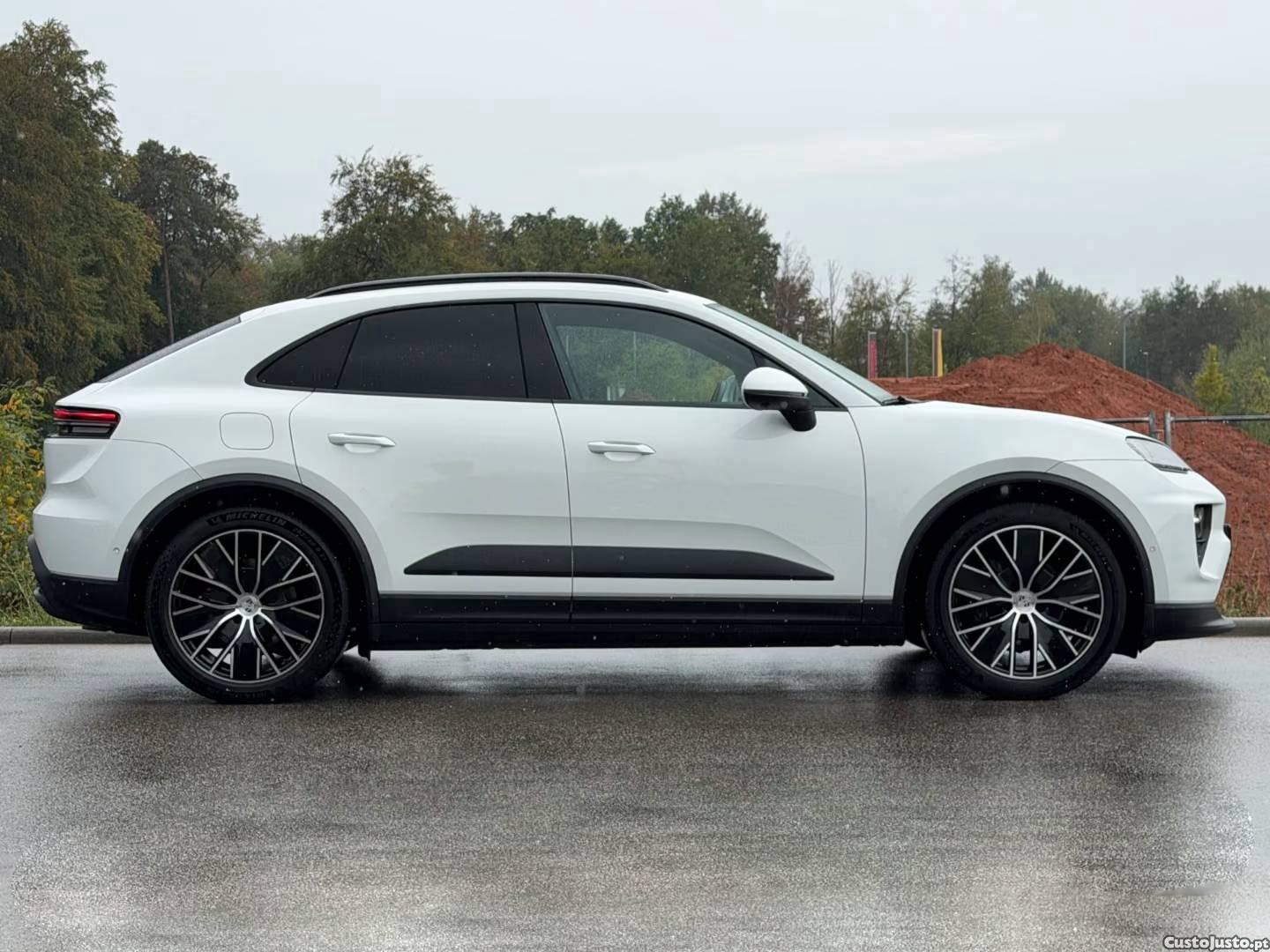 Porsche Macan Standard — fotografia 26