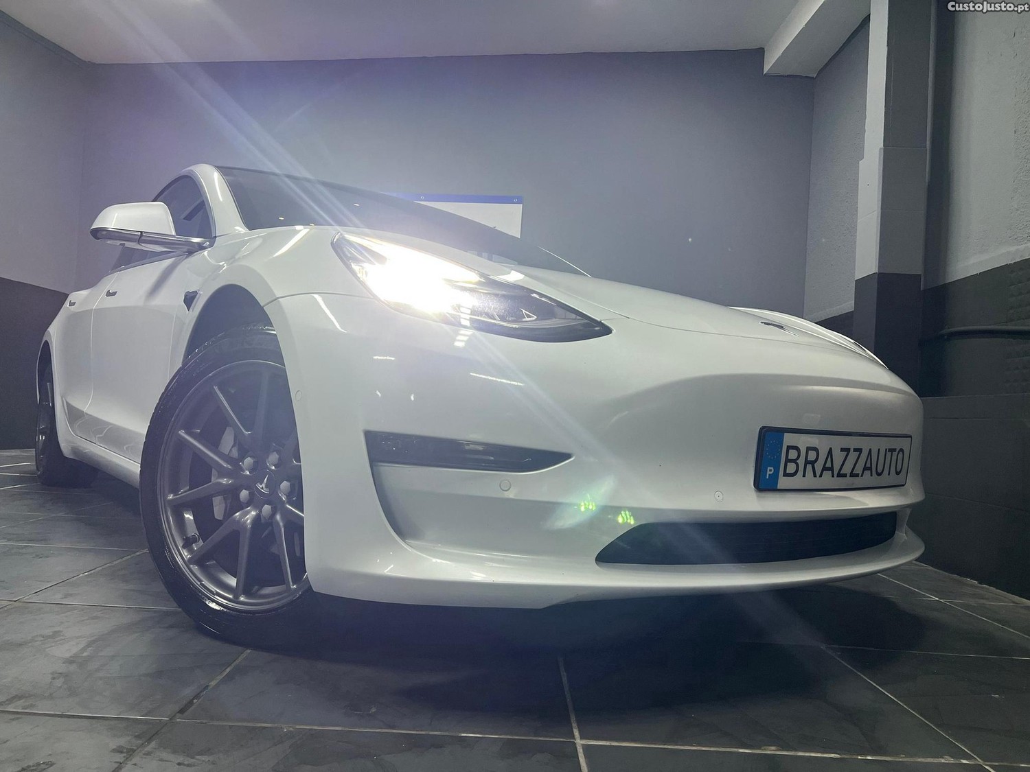 Tesla Model 3 Long-Range Dual Motor AWD — fotografia 20