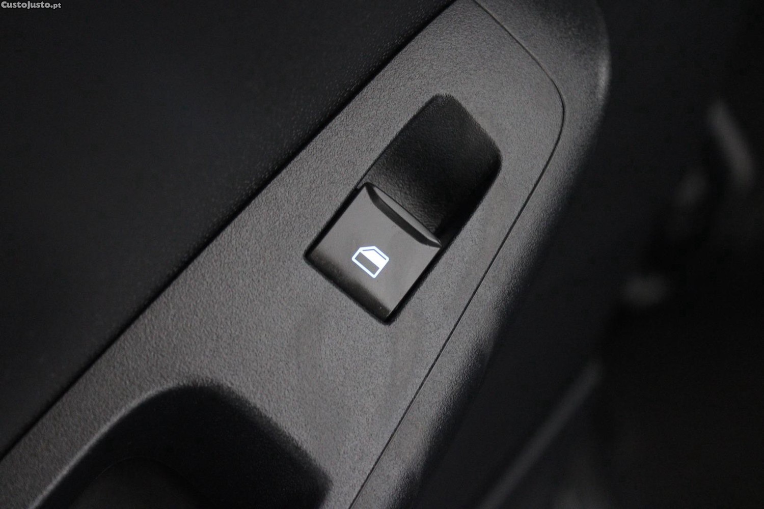 Ford Fiesta 1.0 ECOBOOST ST LINE — fotografia 9