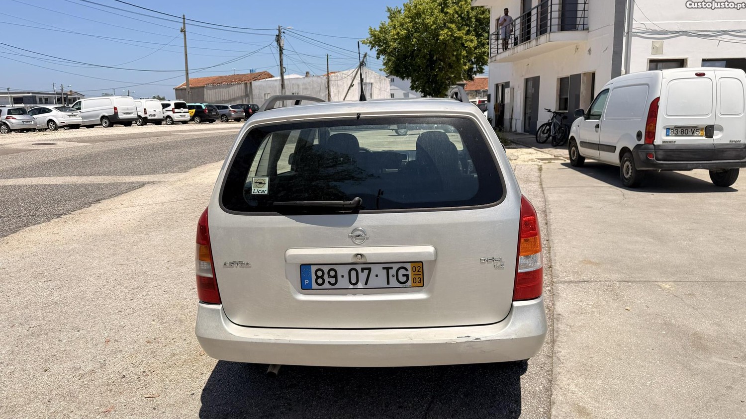 Opel Astra 1.4i de 2002 — fotografia 9