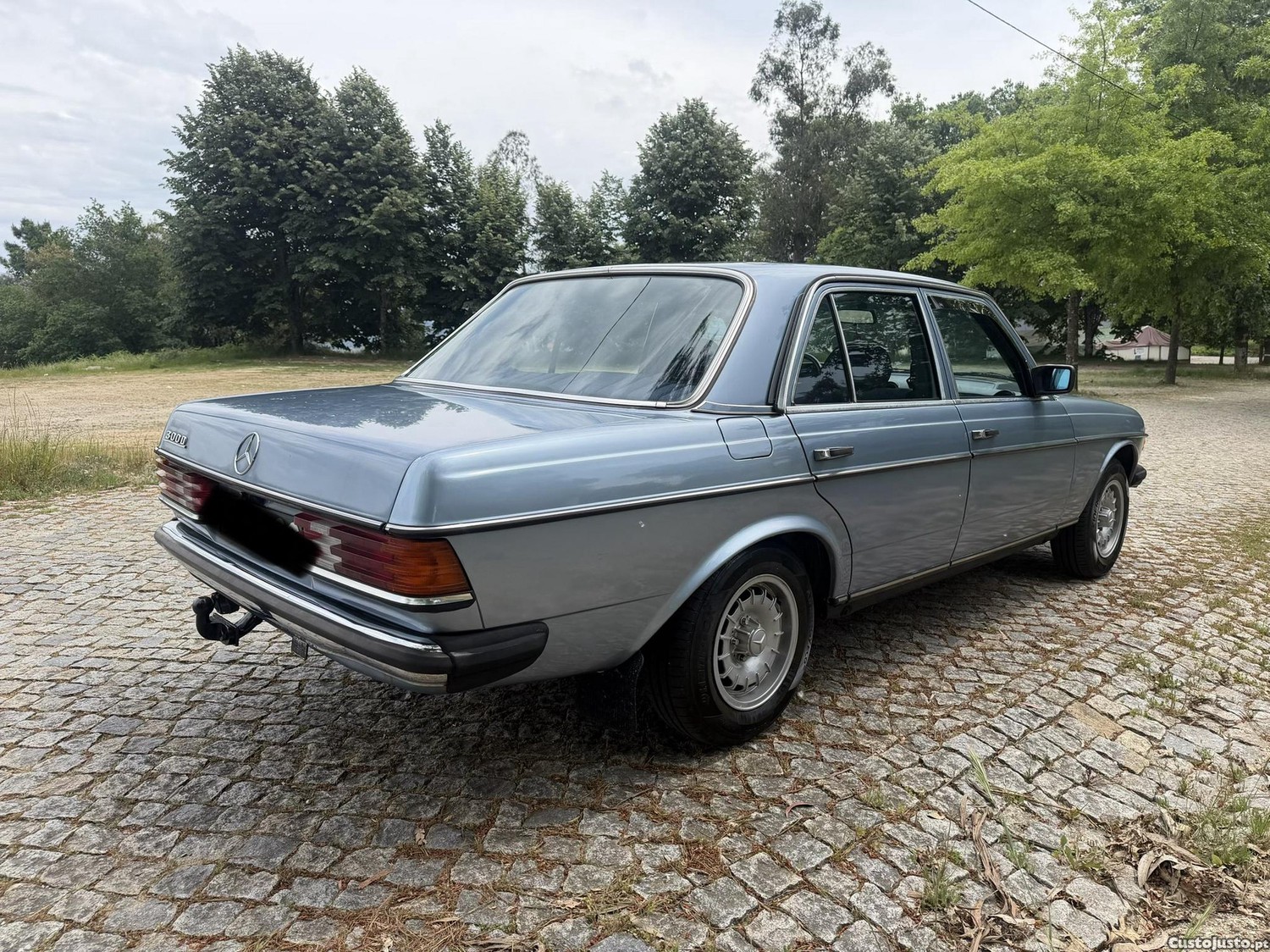 Mercedes-Benz 300 D — fotografia 9