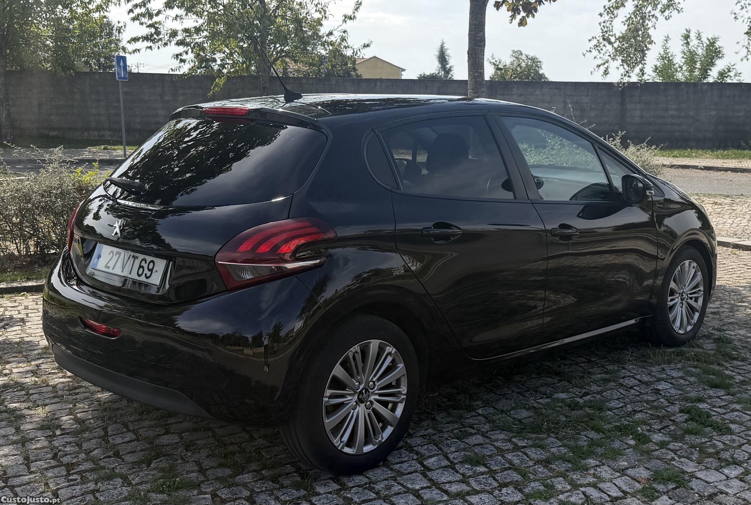 Peugeot 208 1.5Hdi allure — photo 4