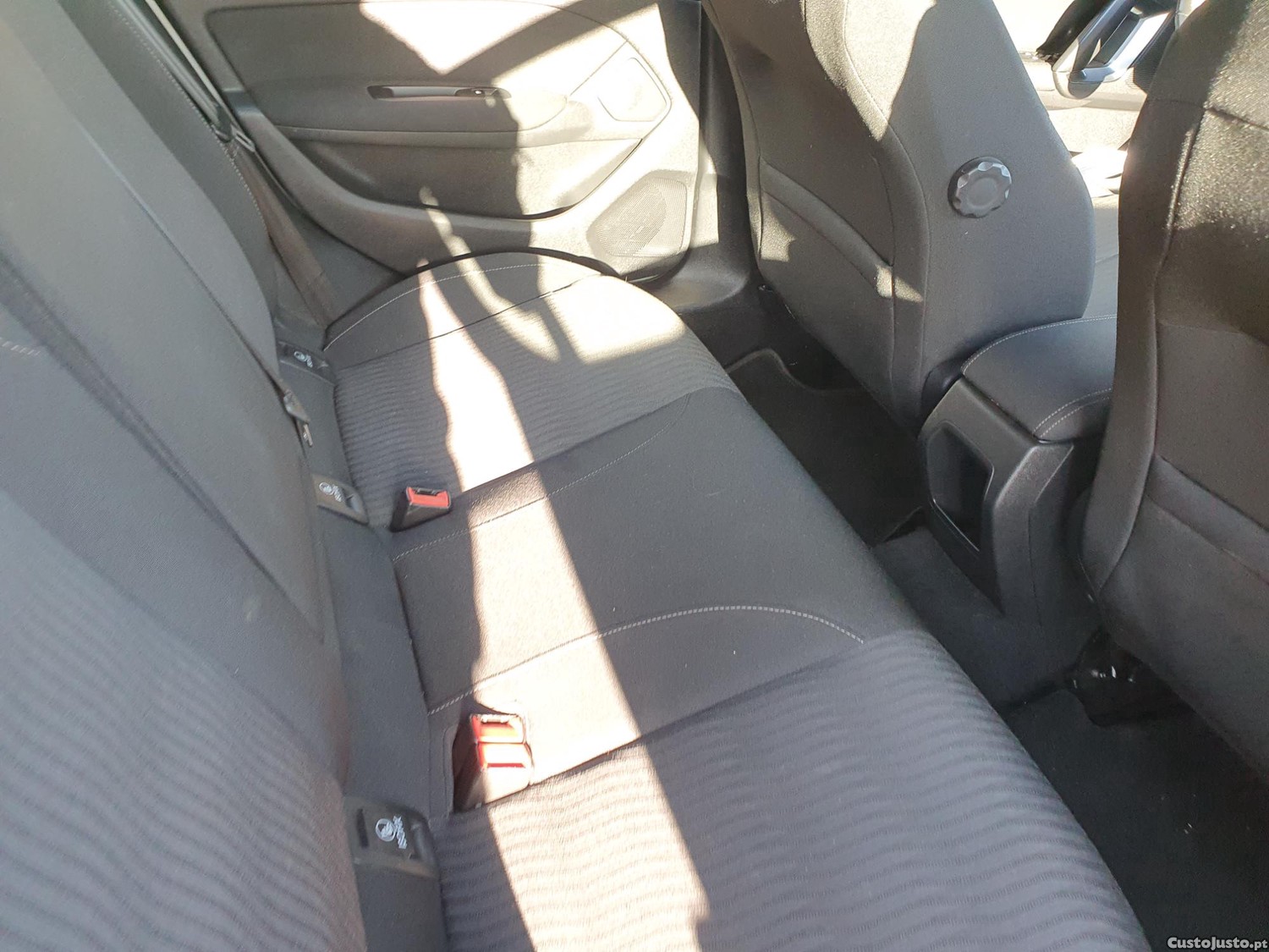 Peugeot 308 1.6 Hdi 120cv — photo 2