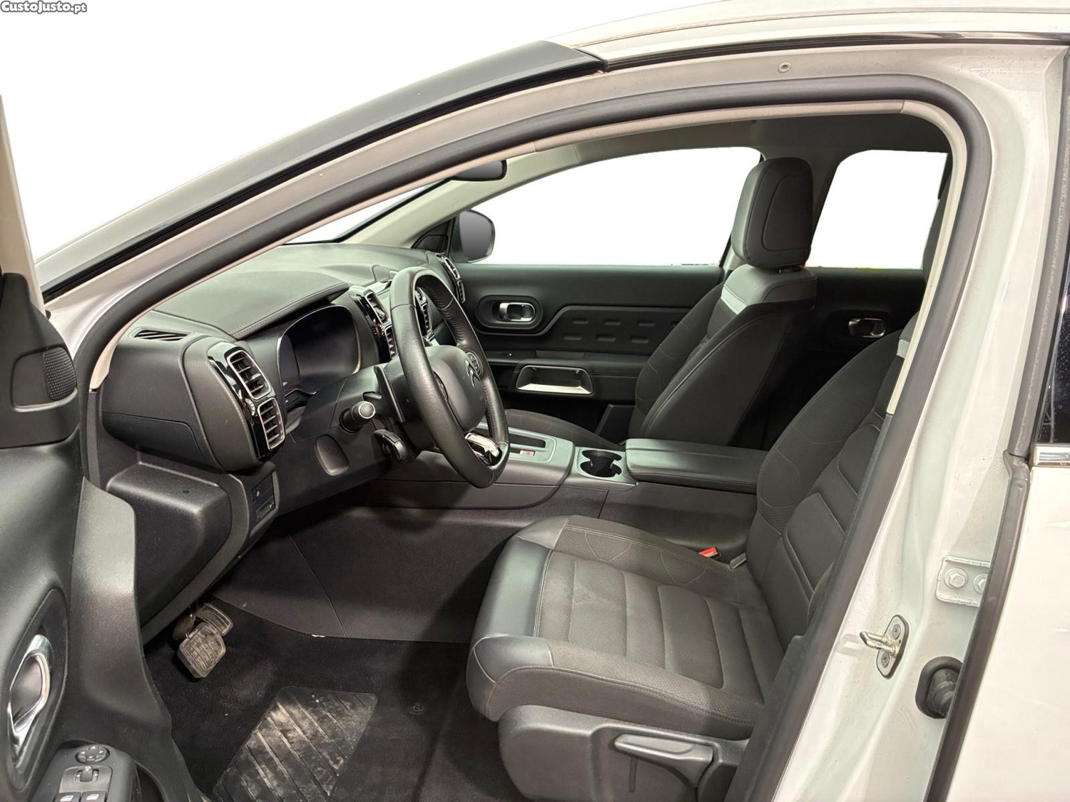 Citroën C5 Aircross 1.2 PureTech Feel EAT8 - 23 — photo 3