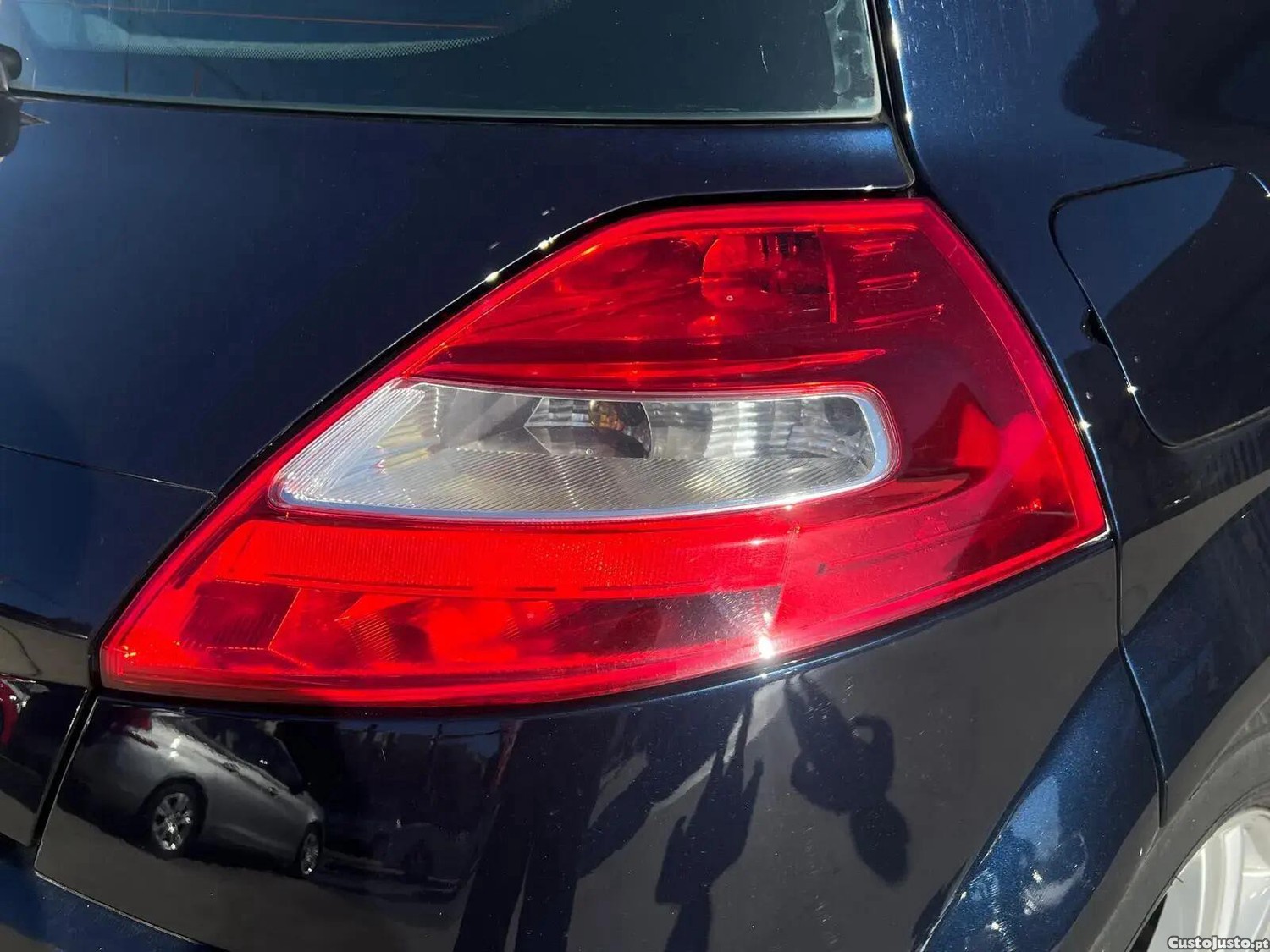 Renault Mégane 1.5 dCi Confort - 08 — photo 5