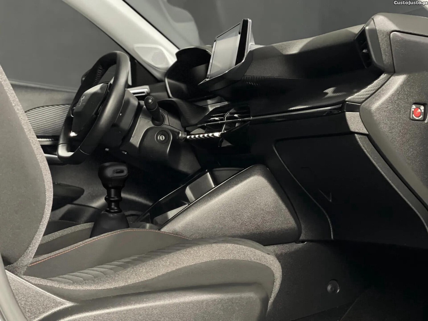 Peugeot 208 1.2 PureTech Active - 23 — photo 4
