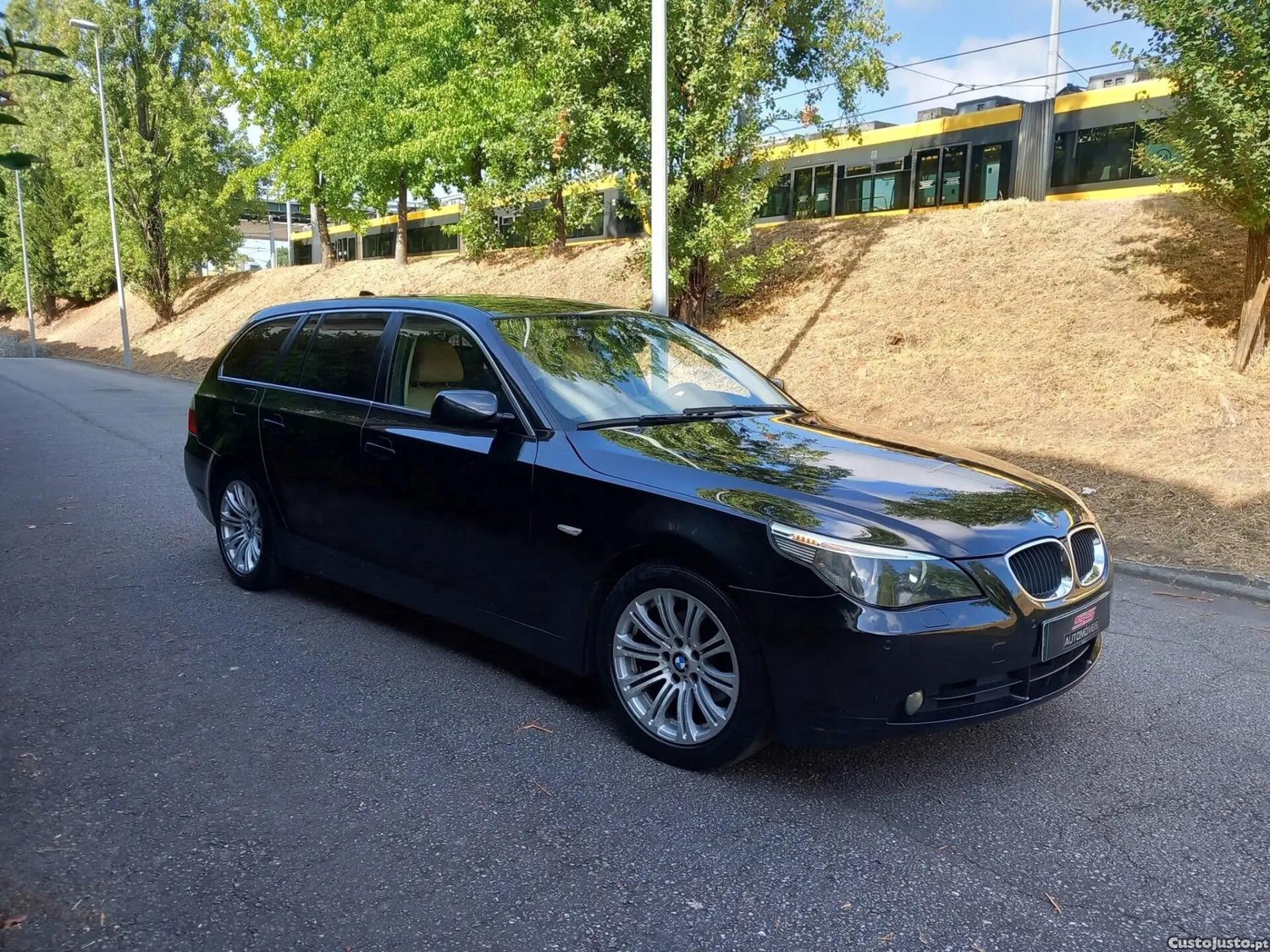 BMW 520 dA — photo 2