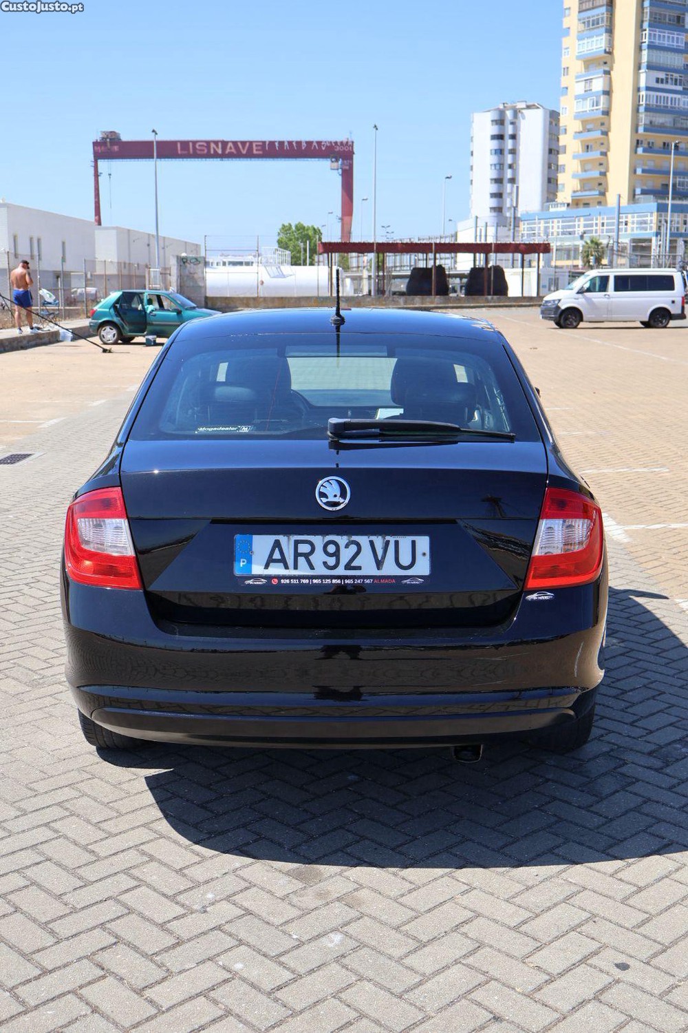 Skoda Rapid 1.6 Tdi — fotografia 16