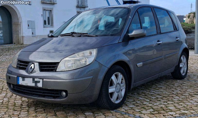 Renault Scénic 1.5 DCI — fotografia 11