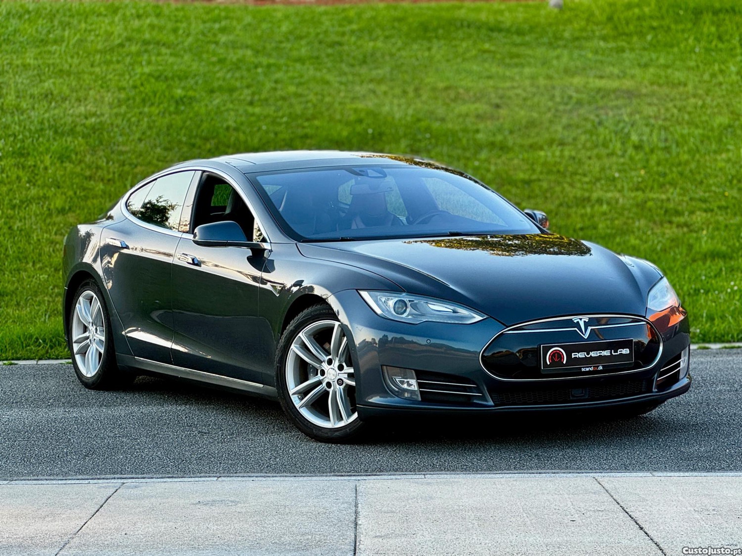 Tesla Model S 85D AWD — fotografia 10