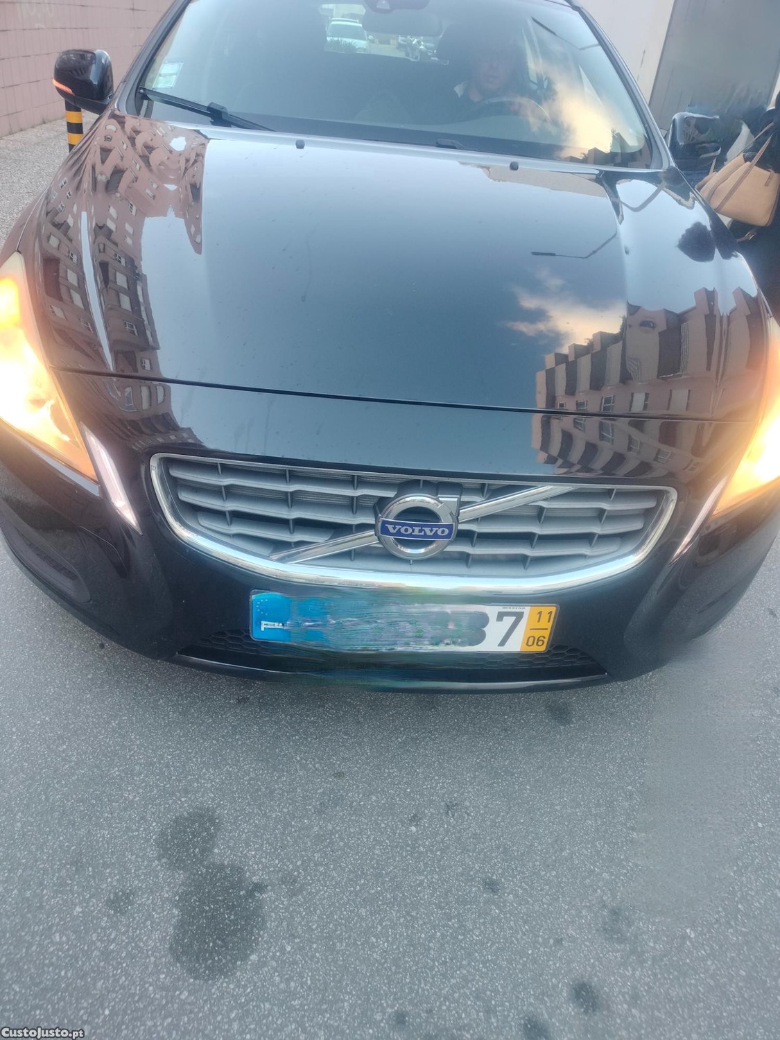 Volvo V60 Drive — fotografia 3