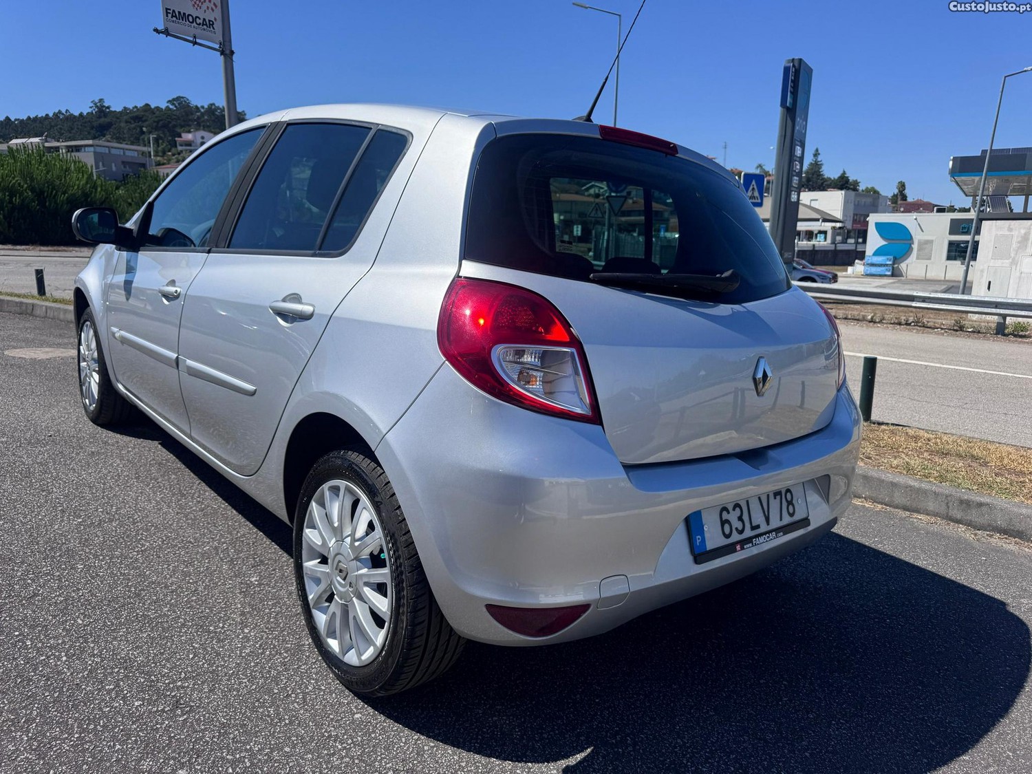 Renault Clio 1.2 TCE Dynamique S — fotografia 14