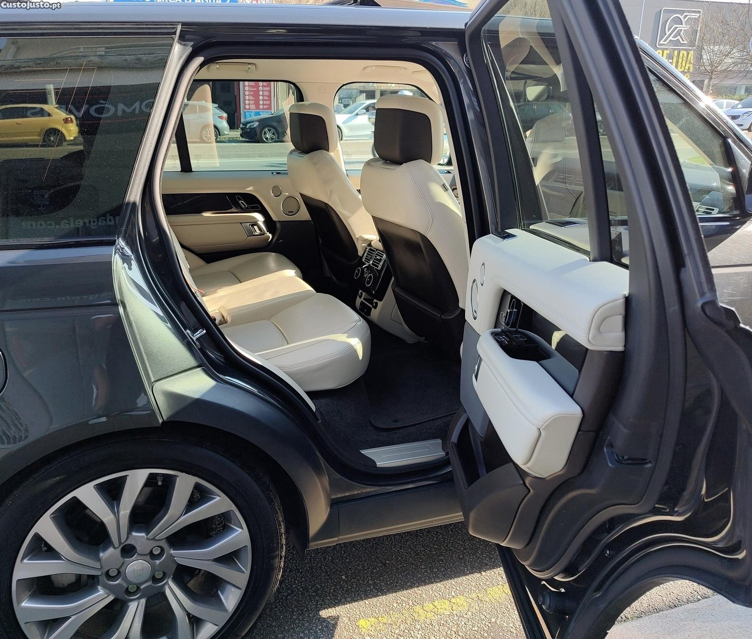 Land Rover Range Rover 2.0 Si4 PHEV LWB Vogue — fotografia 4