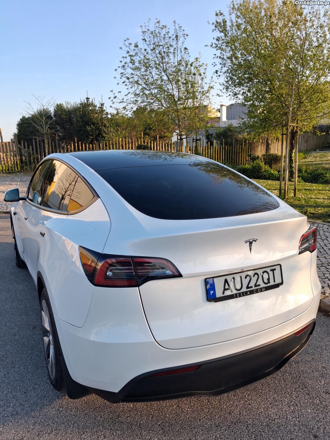 Tesla Model Y RWD — fotografia 9