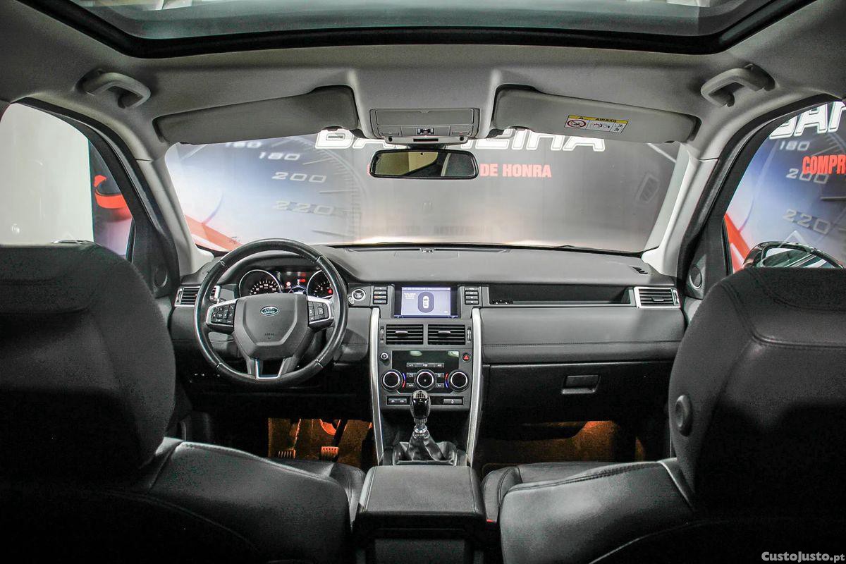 Land Rover Discovery Sport 2.0 eD4 SE — fotografia 23