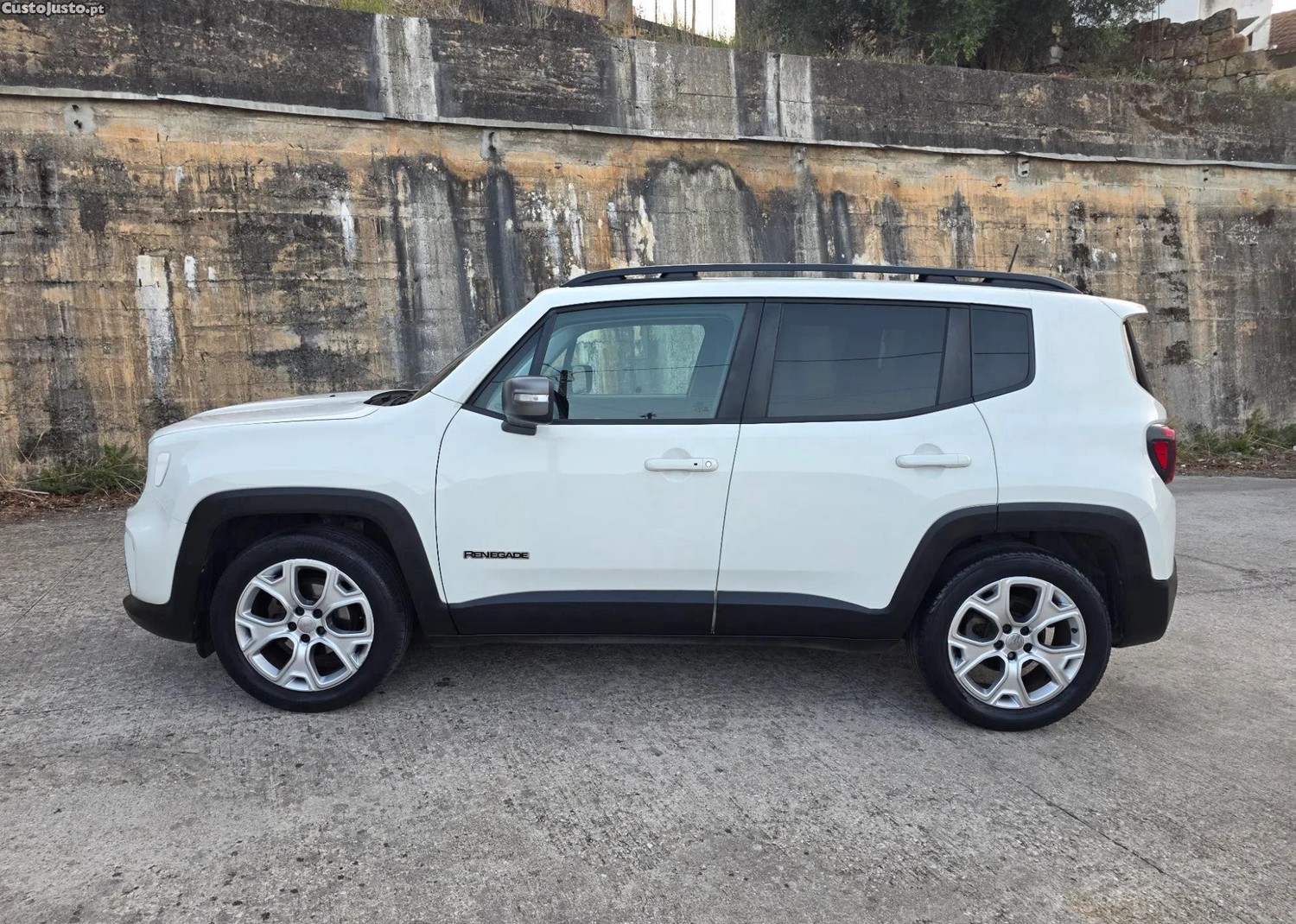 Jeep Renegade 1.0 T Limited — fotografia 9