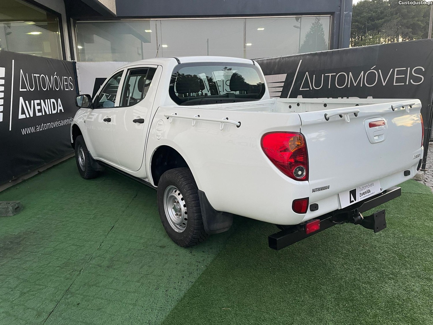 Mitsubishi L200 2.5 DI-D CD Instyle - 11 foto 4
