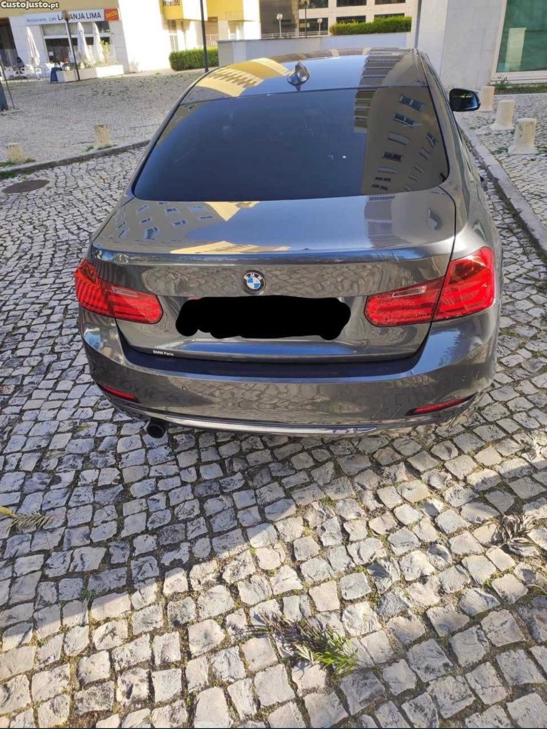 BMW 320 i — fotografia 5