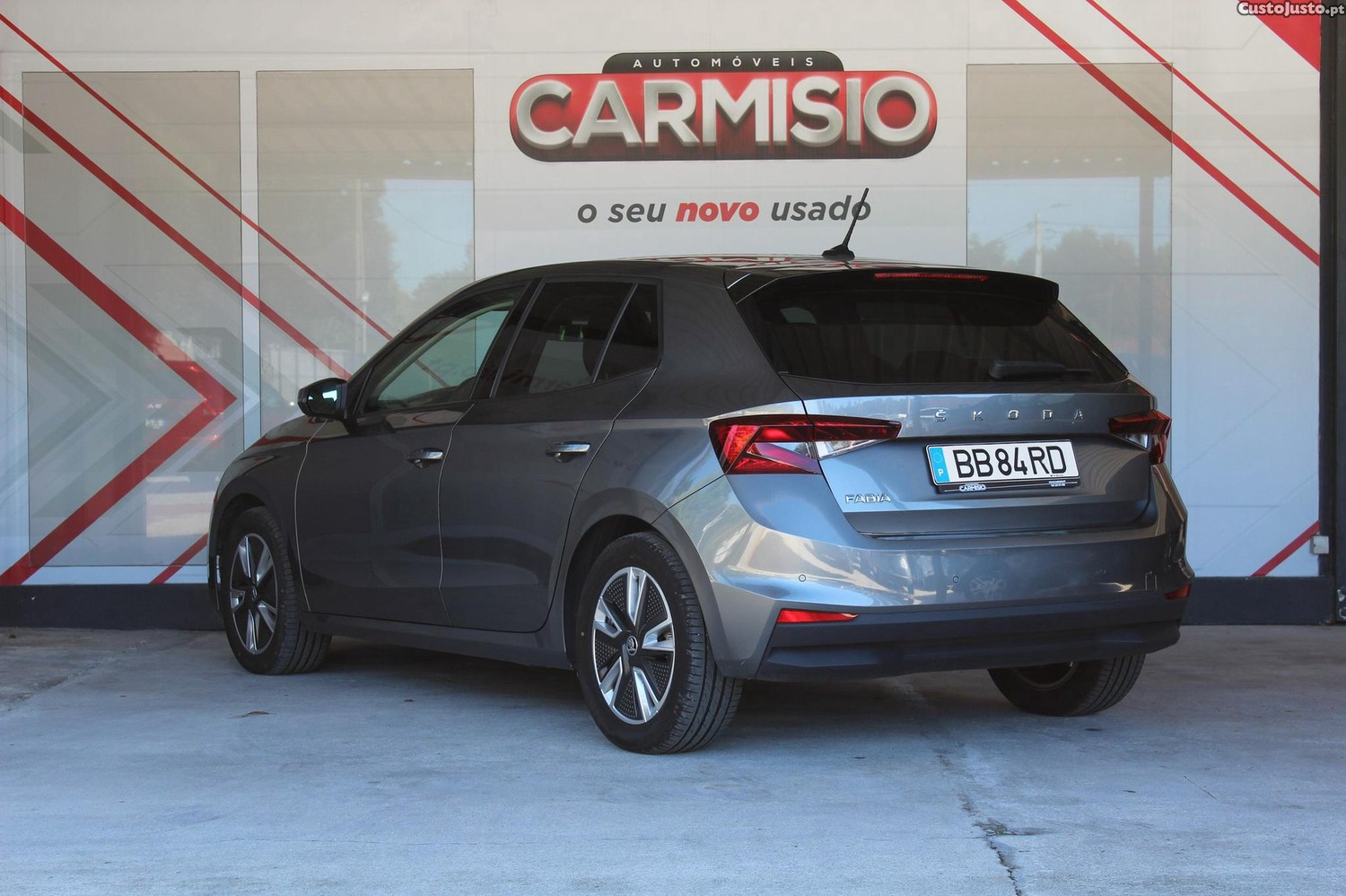 Skoda Fabia 1.0 MPI Ambition - 23 — photo 5