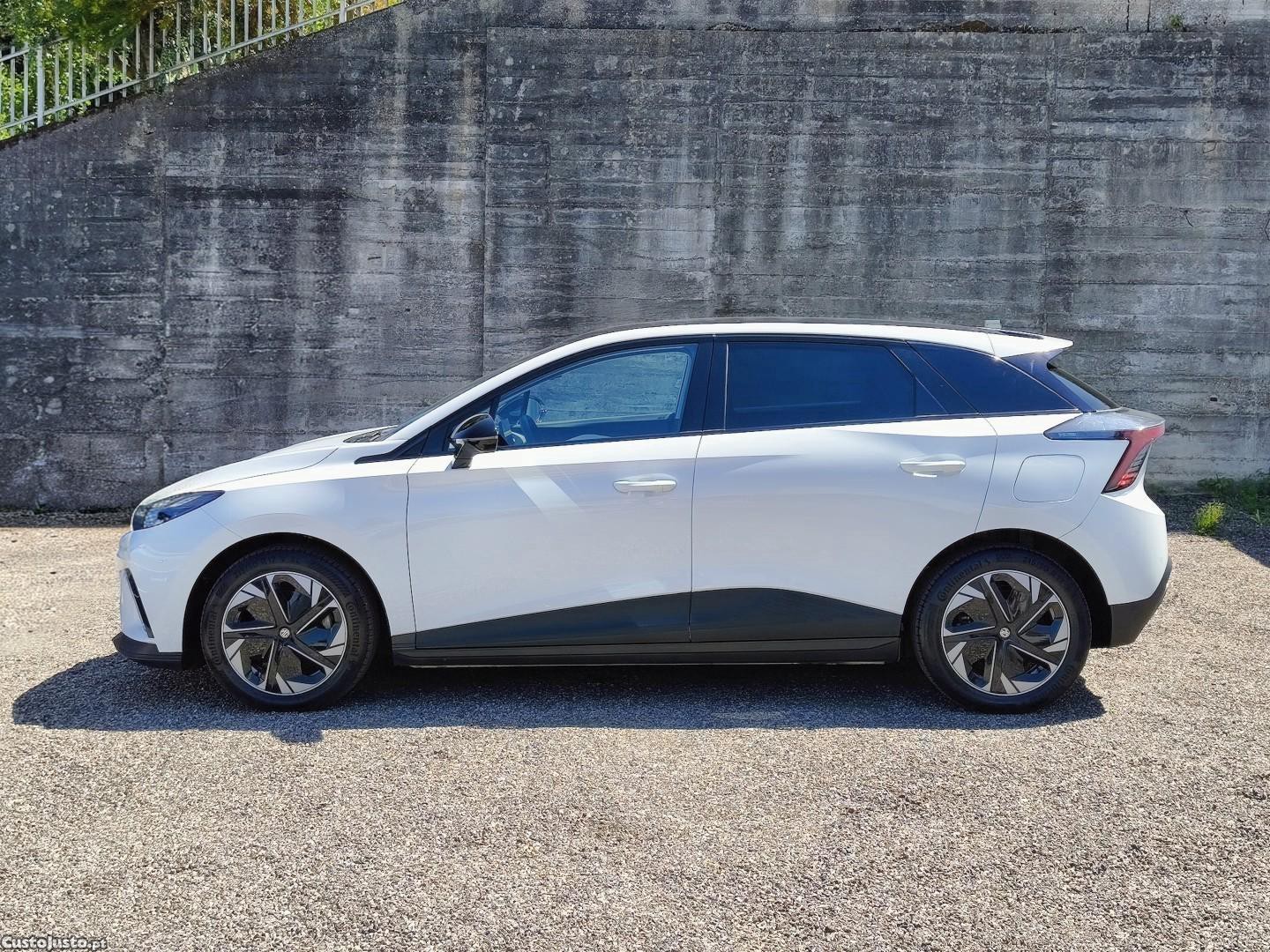 MG  64 kWh Luxury - 23 — photo 2