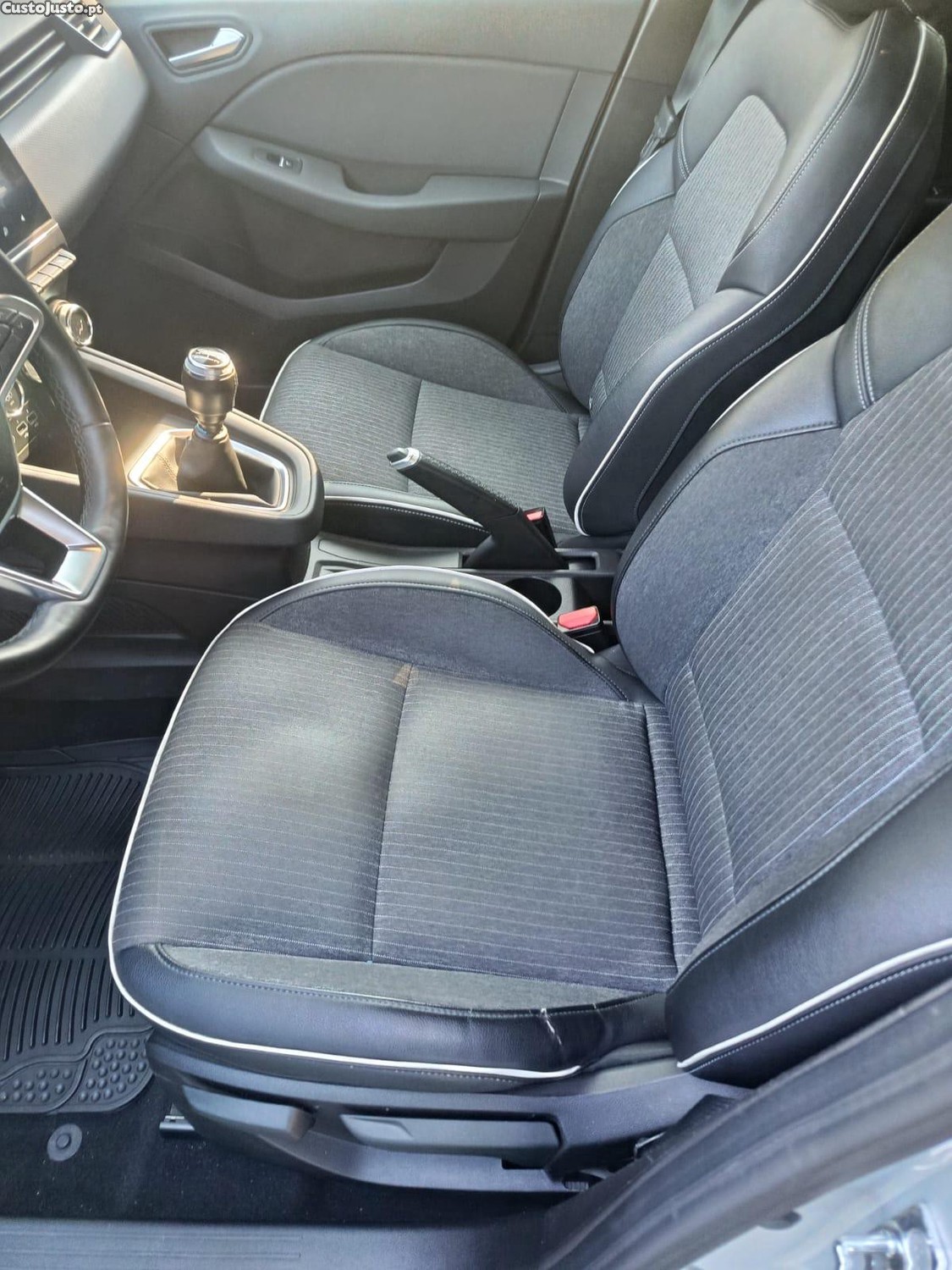 Renault Clio 1.0 TCE Intens DELUX — fotografia 5