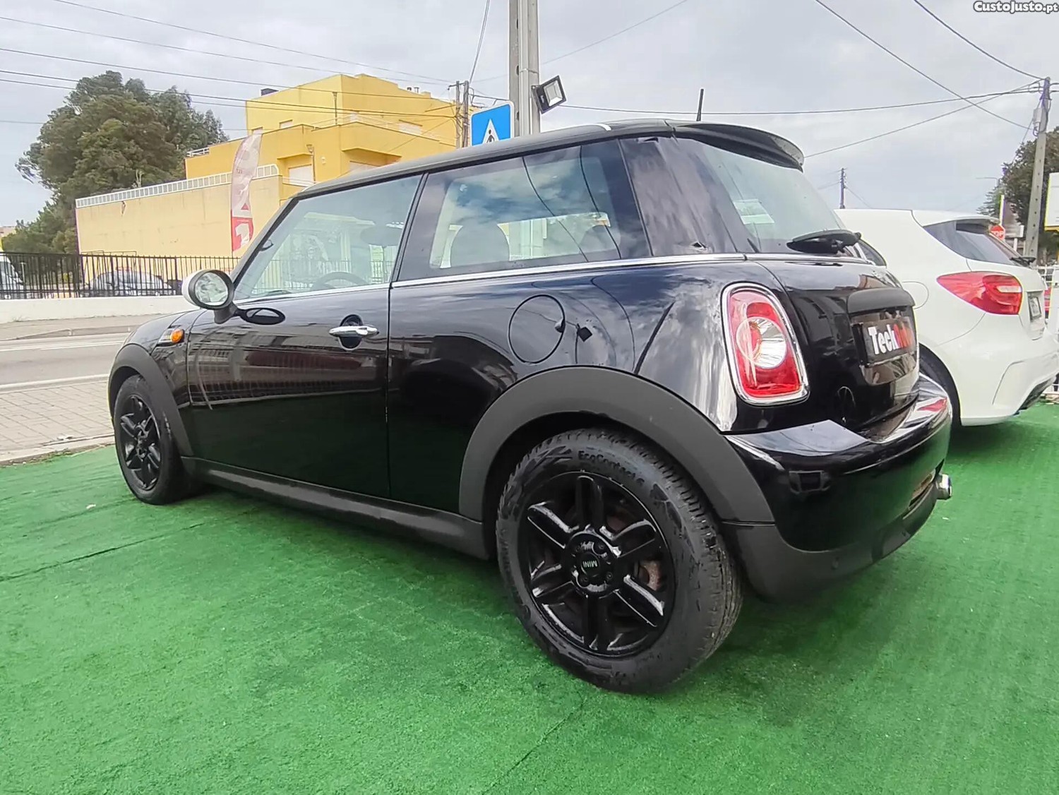 MINI Cooper One D — photo 5