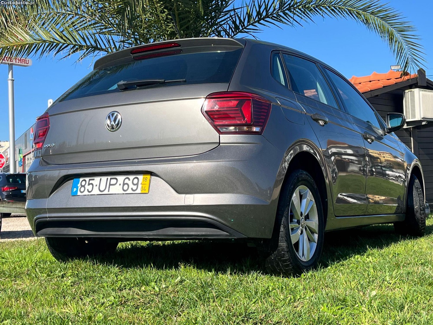 Volkswagen Polo 1.0 CONFORTLINE — fotografia 9