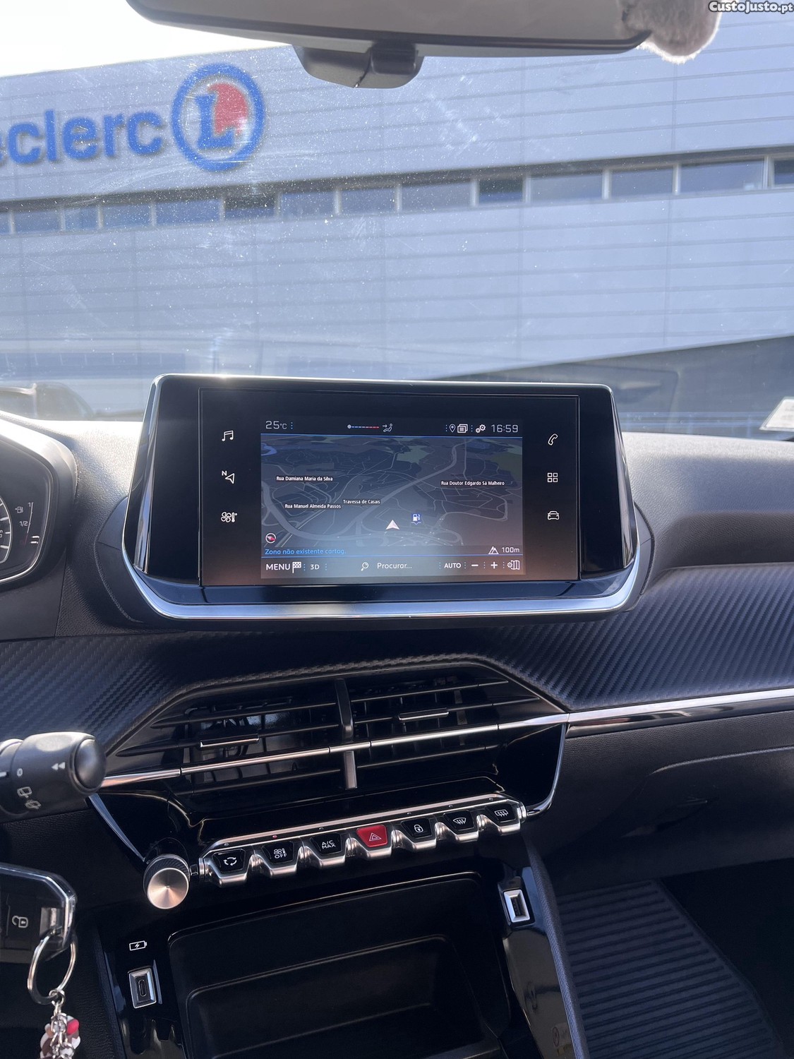 Peugeot 208 1.5 HDi — fotografia 3