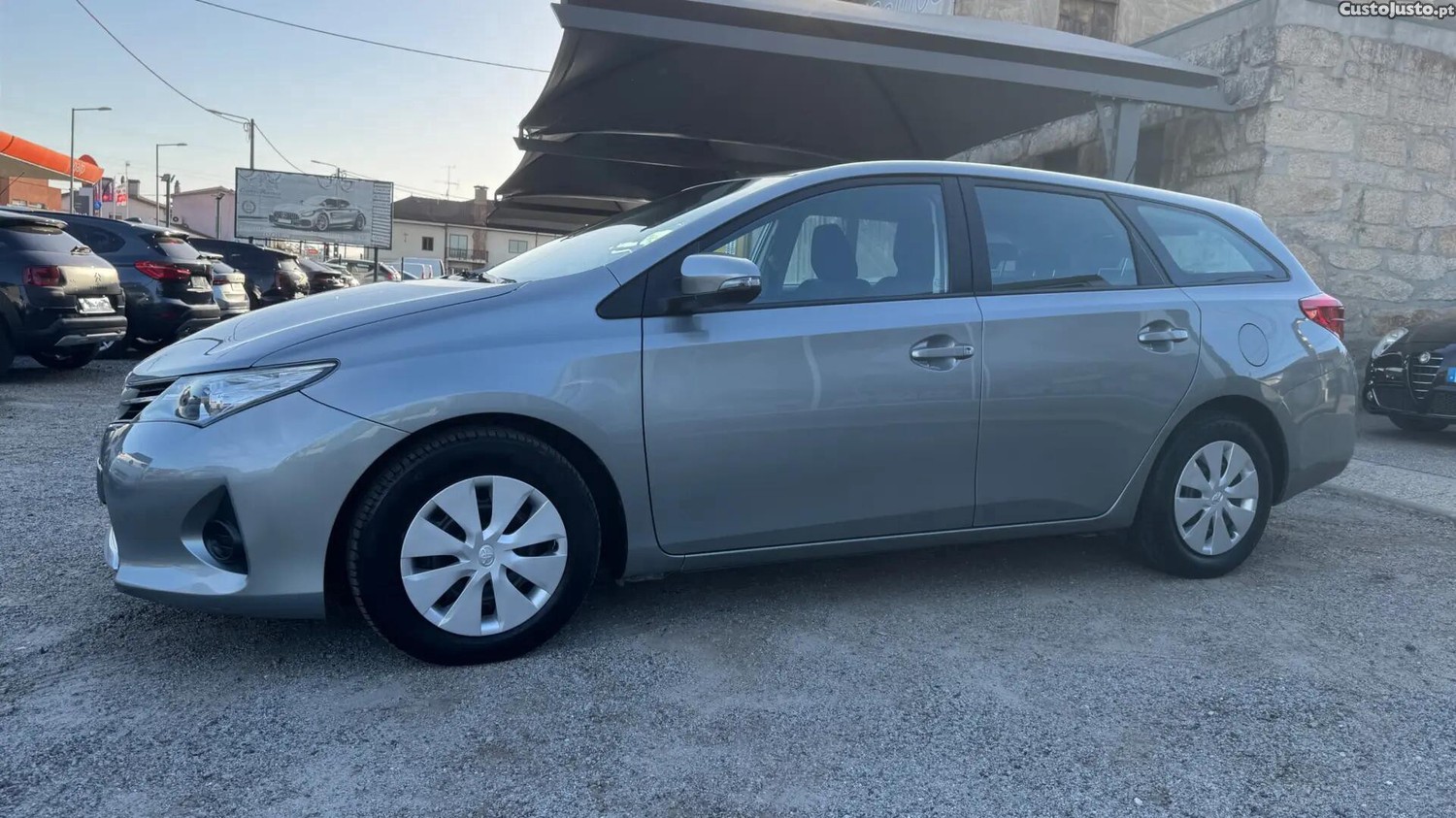 Toyota Auris 1.4 D-4D Active+AC — photo 3